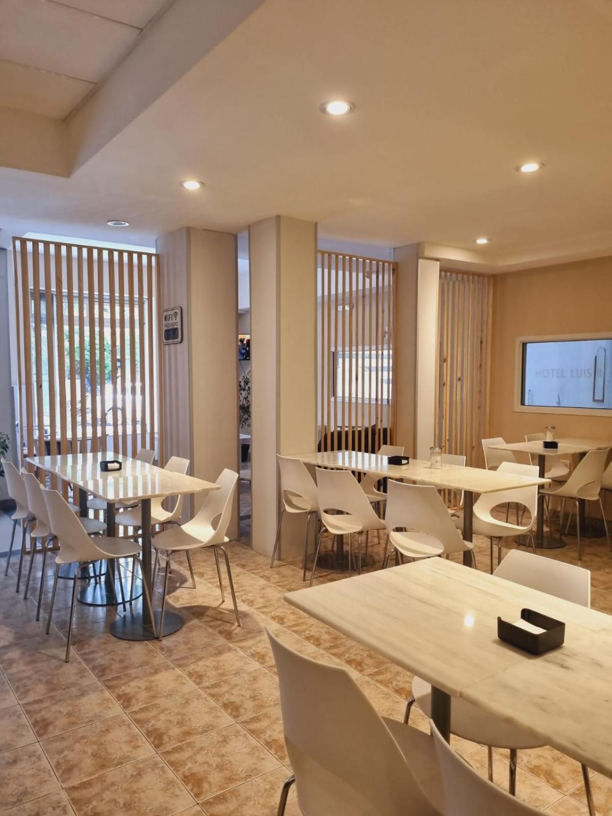 Hotel Luis III Мар дел Плата Екстериор снимка
