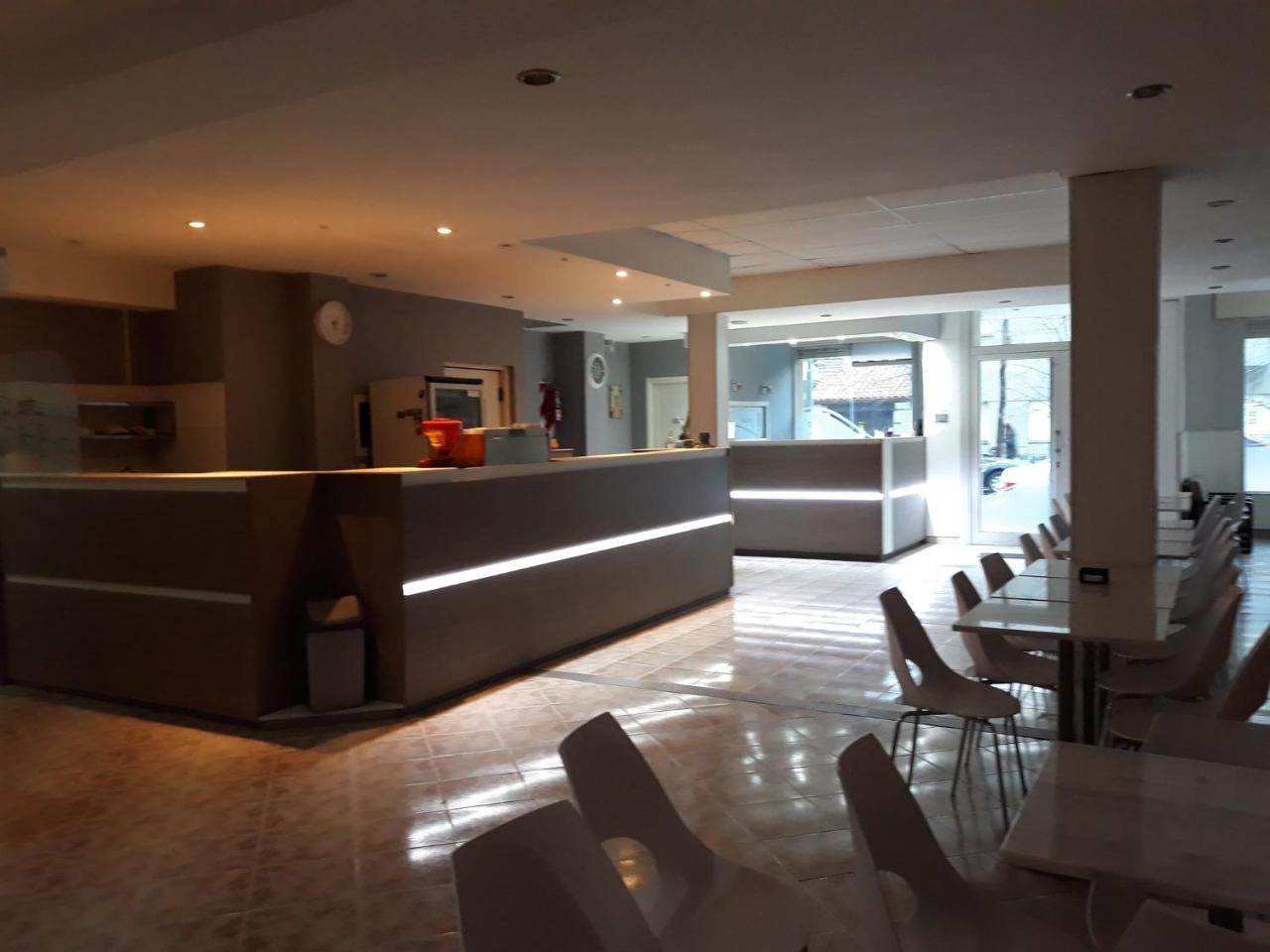 Hotel Luis III Мар дел Плата Екстериор снимка